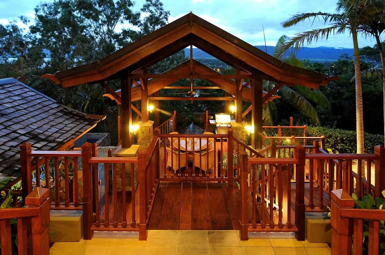 Villa Empat Puluh Dua Port Douglas
